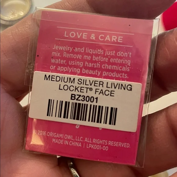 Origami Owl Silvertone Bracelet - Picture 4 of 6